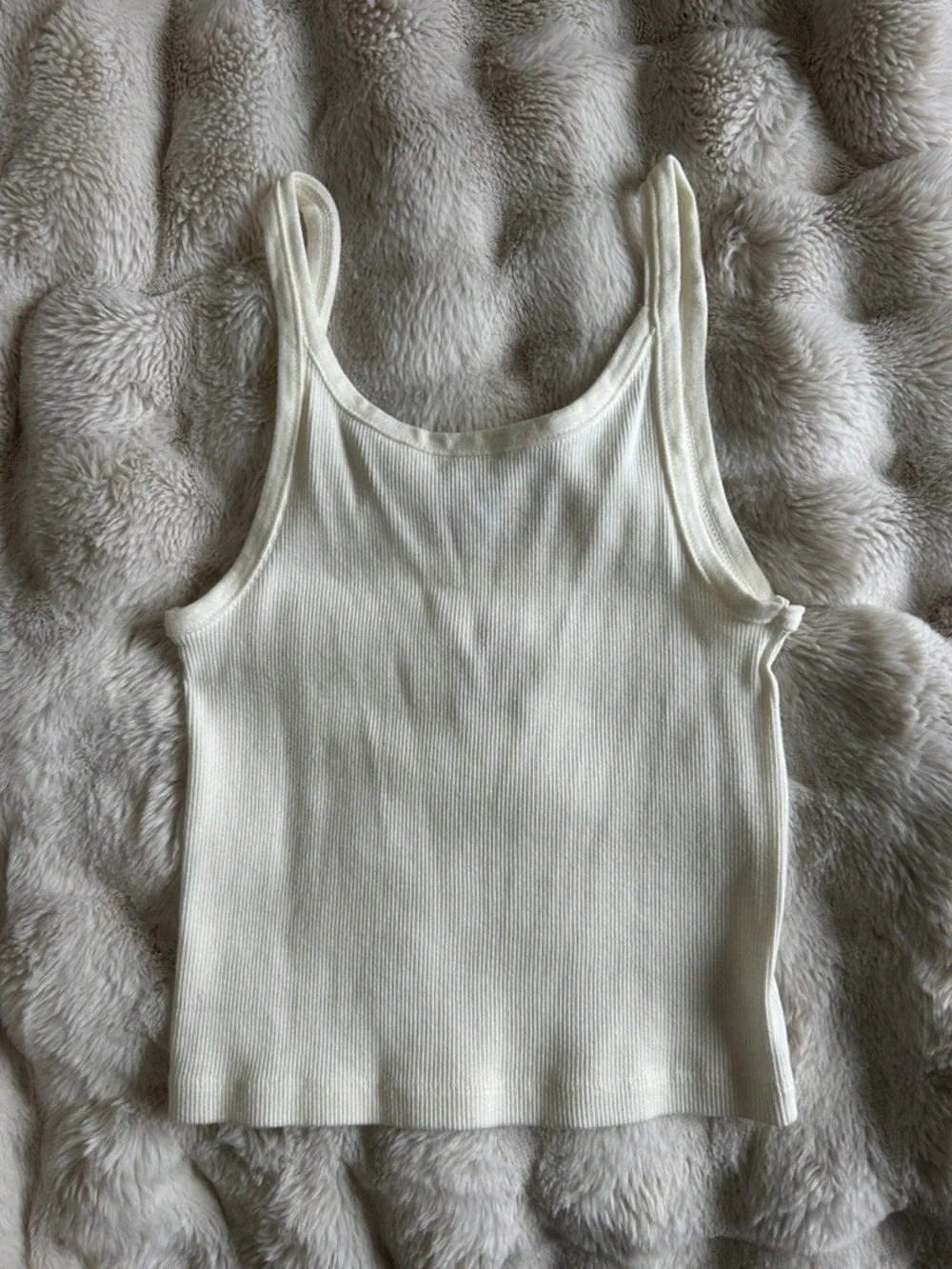 Brandy Melville Ribbed Tank Top with Deer Embroidery - Picture 4 of 4